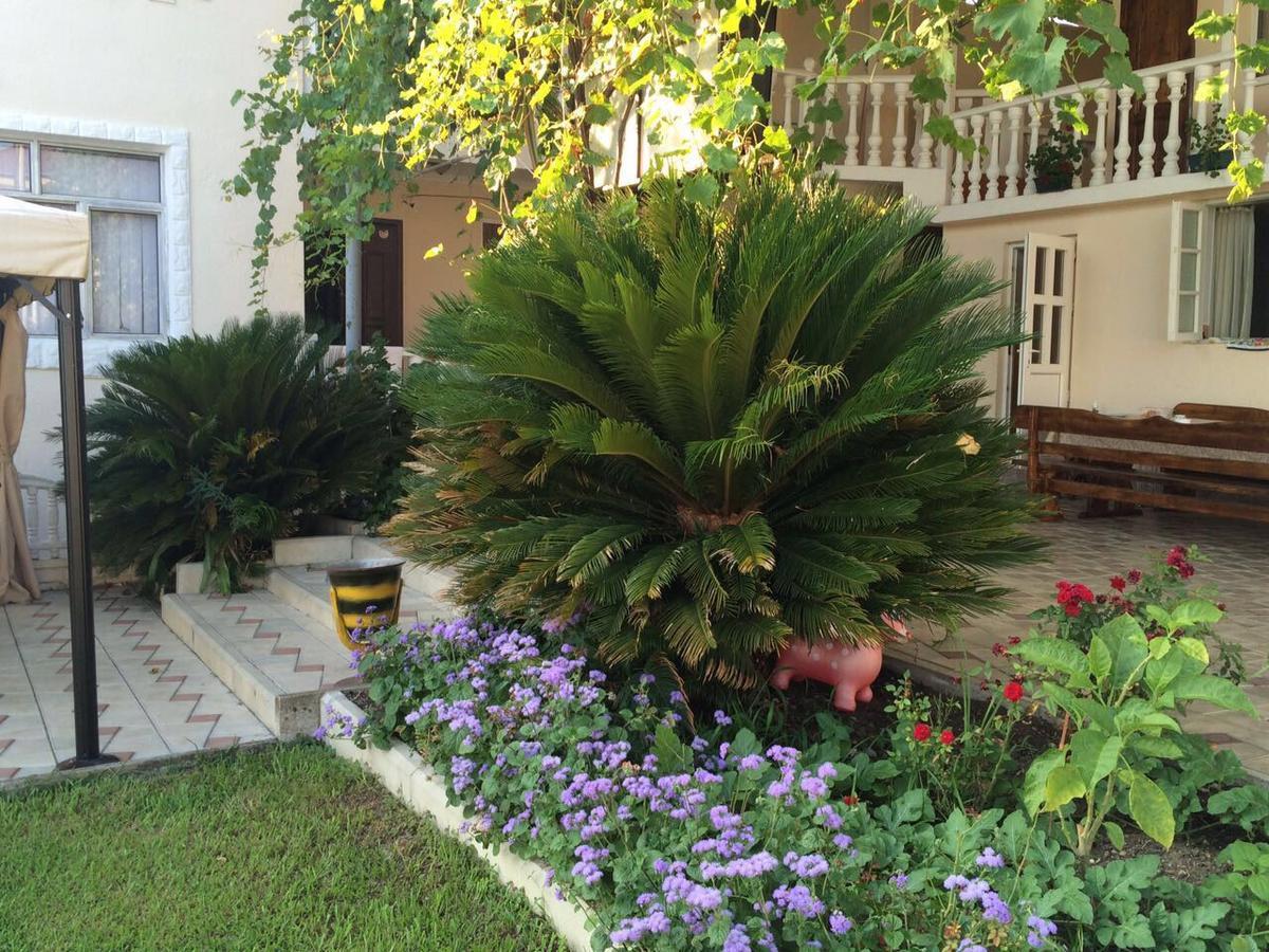 Guest House Liel Sukhumi Luaran gambar