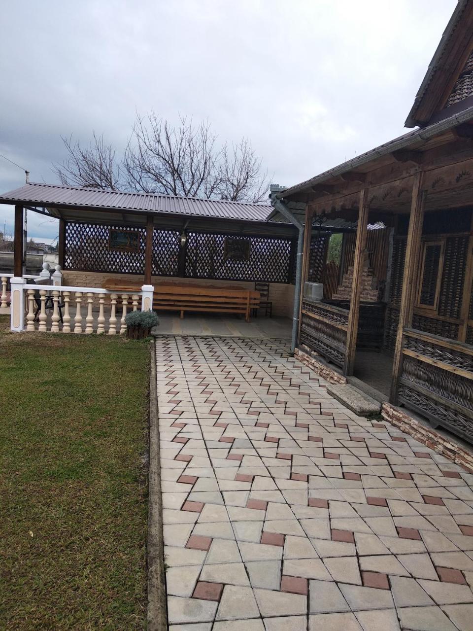 Guest House Liel Sukhumi Luaran gambar
